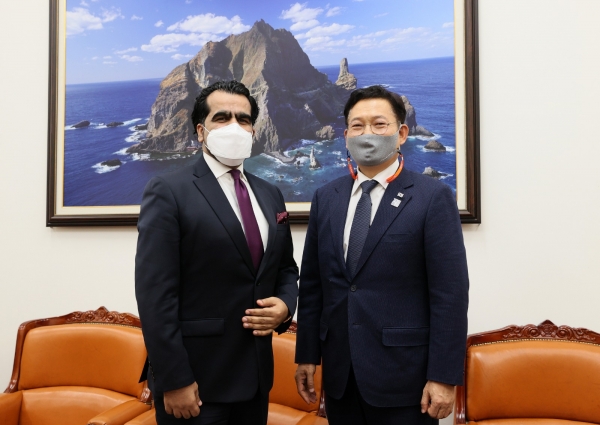 Meeting with Chairman of Foreign Affairs and Unification Committee of the National Assembly of the Republic of Korea