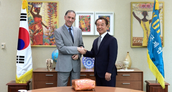 Meeting with President of KOICA