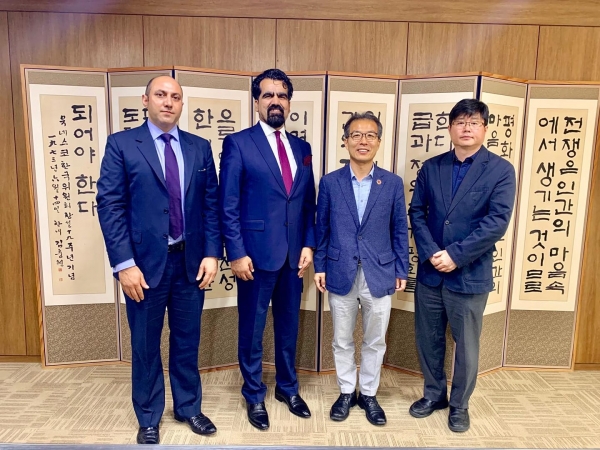 Meeting with the Secretary General of Korean National Commission for UNESCO