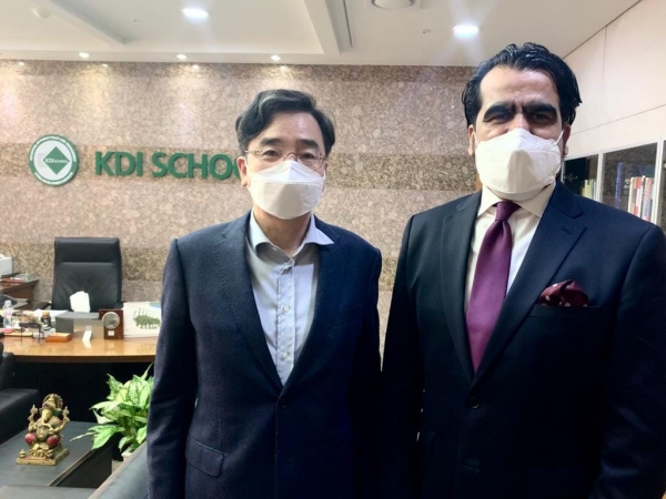 meeting with dean of KDI school